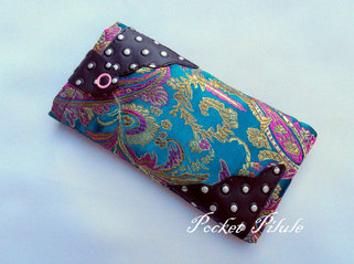 Housse Iphone 5 "Collection japonaise"tissu vert,violet,or,simili cuir noir